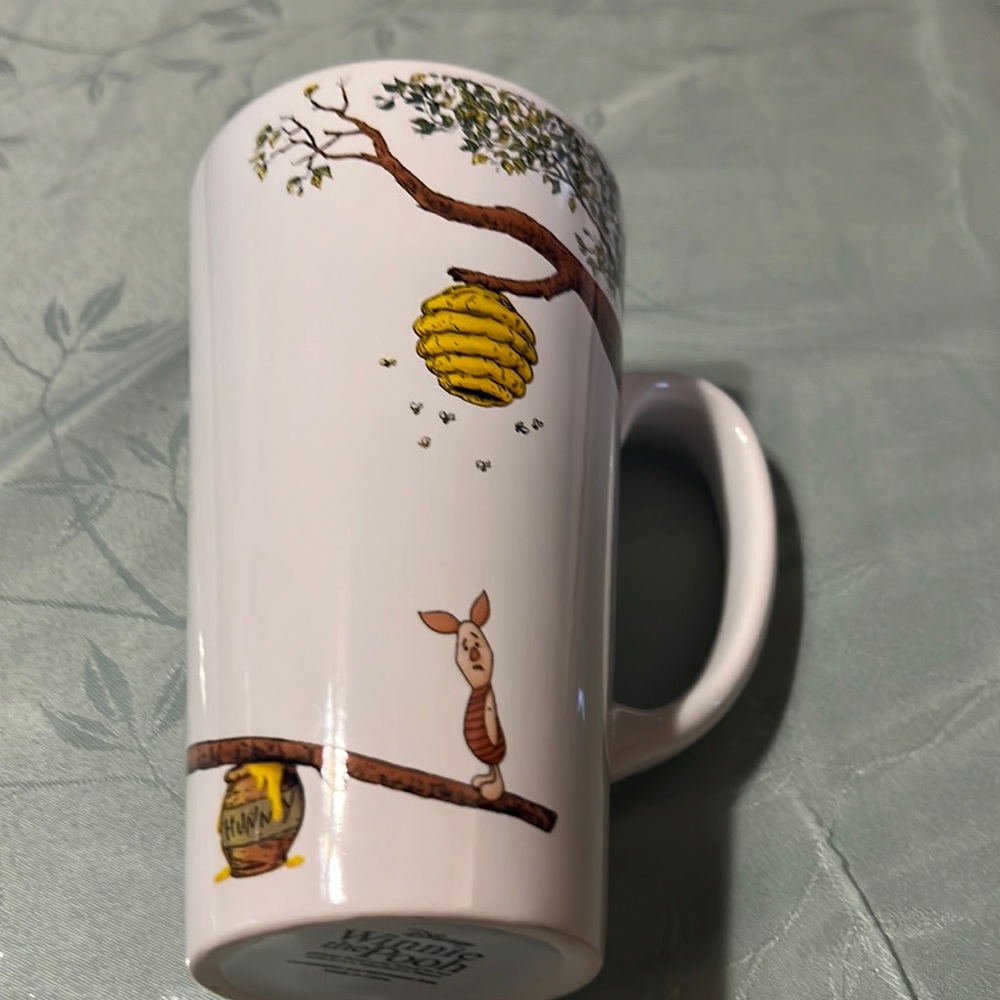 DISNEY: Honey Pot Ladder Latte Mug